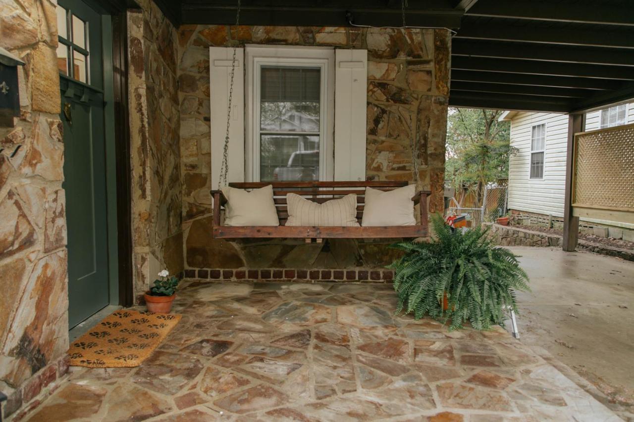 The Woodlawn Tudor Hot Springs Exterior foto
